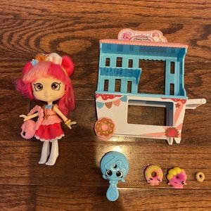 Shopkins Shoppies Doll Donatina’s Donut Delights